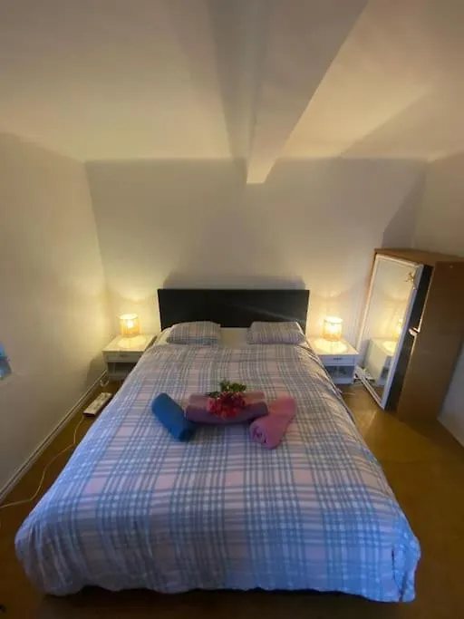 Flat In The House & Dog Friendly Apartment Prague